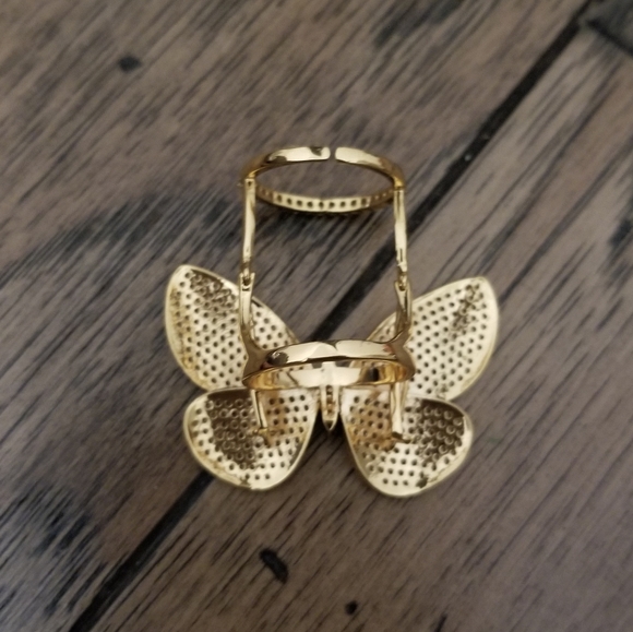 Moving Paved Butterfly Ring Gold Size 5 or 5.5 - Picture 13 of 14
